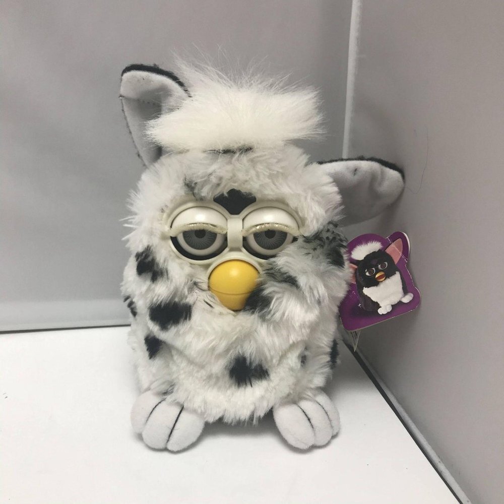 1998 VTG Tiger Electronics Furby Snow Leopard Dalmatian White Black Spots 70-800 - Picture 1 of 6